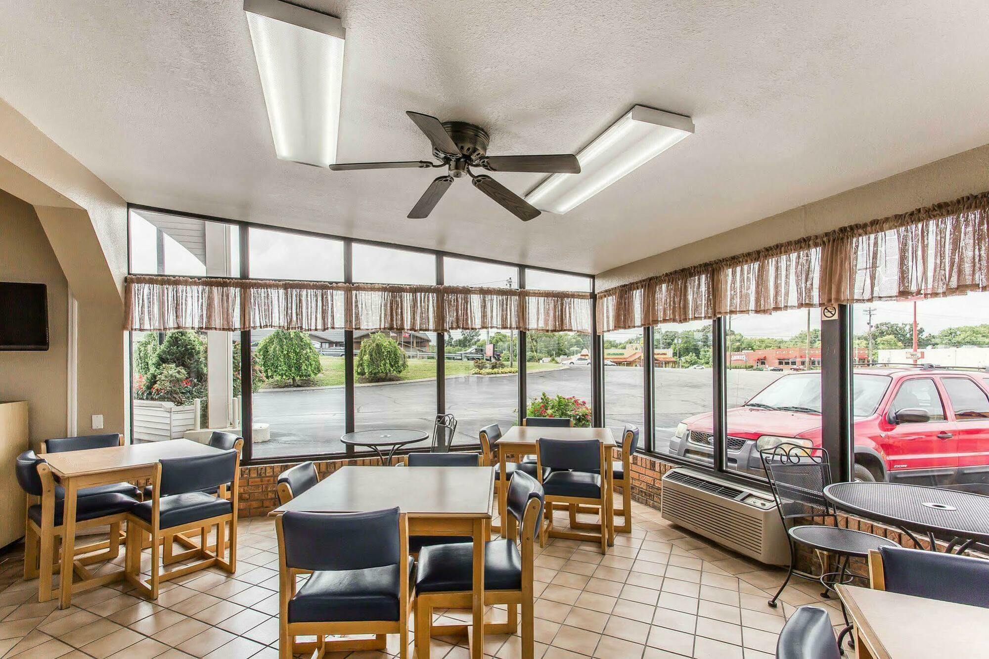 Econo Lodge Lebanon