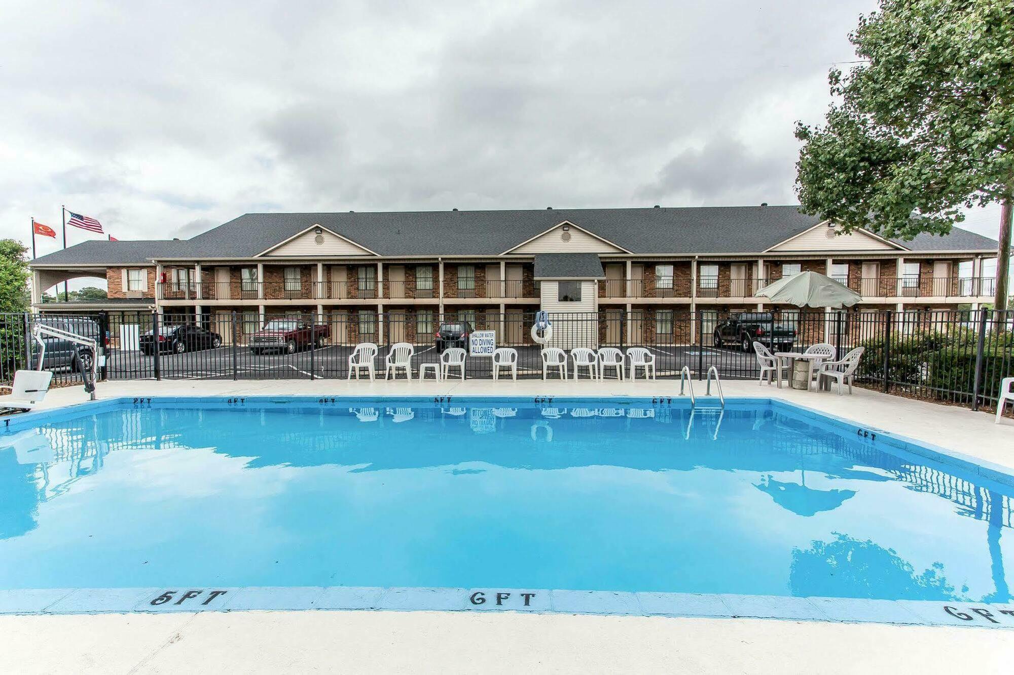 Lodge Econo Lebanon